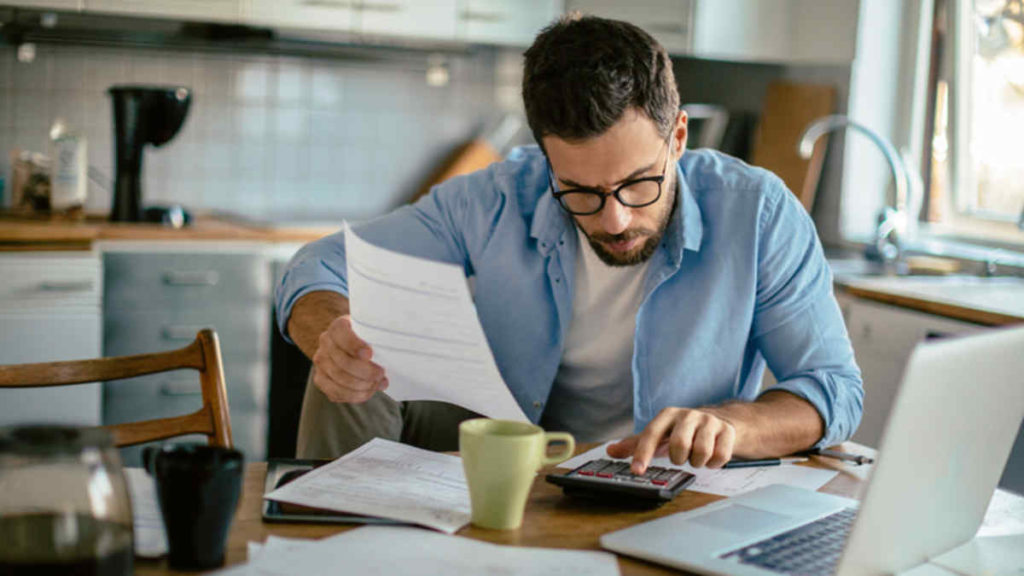 A Quick Guide to Saving Money While Working from Home